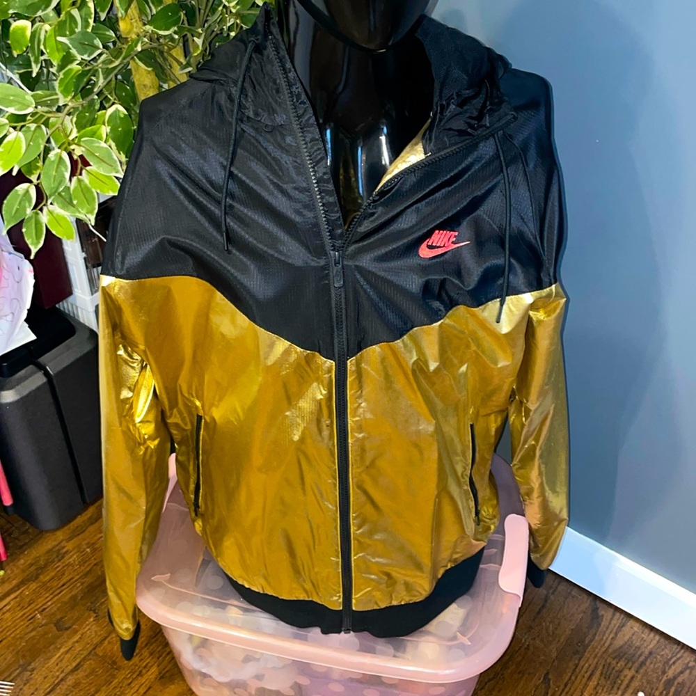 Nike Hooded Track Windbreaker Jacket Black Gold Red Size XL